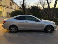 Usado Mercedes C180 156 CV (114 kW) 2012 Gris / plata Coupe