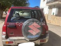 Usado Suzuki Grand Vitara 110 CV (80 kW) 2002 Granate SUV