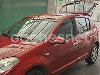 Usado Dacia Sandero Lauréate 75 CV (55 kW) 2010 Rojo Berlina