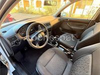 Usado VW Golf IV Advance 100 CV (73 kW) 2001 Blanco Berlina