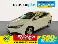 Usado Toyota Auris Touring Sports Active 136 CV (100 kW) 2016 Blanco Familiar