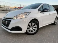 Usado Peugeot 208 68 CV (50 kW) 2018 Blanco Utilitario