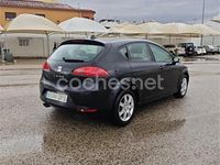 Usado Seat Leon Reference 140 CV (102 kW) 2005 Negro Utilitario