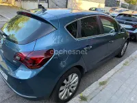 Usado Opel Astra Excellence 110 CV (80 kW) 2011 Azul Familiar