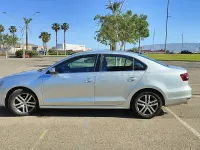 Usado VW Jetta Sportline 150 CV (110 kW) 2015 Gris / plata Berlina