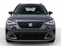 Usado Seat Arona FR 115 CV (84 kW) 2025 Gris / plata SUV