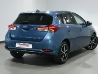 Usado Toyota Auris Edition 136 CV (100 kW) 2018 Azul