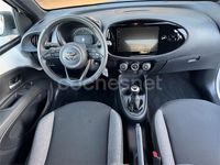 Usado Toyota Aygo X Play 72 CV (52 kW) 2025 Blanco SUV