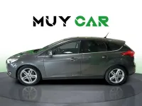 Usado Ford Focus Titanium 125 CV (91 kW) 2018 Gris Utilitario