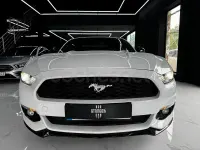 Usado Ford Mustang Fastback 314 CV (230 kW) 2017 Blanco Coupe