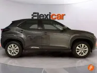 Usado Toyota Yaris Cross Active 116 CV (85 kW) 2025 Gris SUV