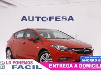 Usado Opel Astra Selective 125 HP (91 kW) 2018 Vermelho Sedan