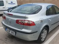 Usado Renault Laguna II Expression 120 CV (88 kW) 2001 Gris / plata Berlina