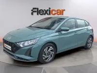 Usado Hyundai i20 101 CV (74 kW) 2024 Verde Utilitario
