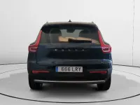 Käytetty Volvo XC40 Momentum 163 HP (119 kW) 2021 Valkoinen Katumaasturi