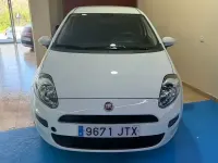 Usado Fiat Punto Pop 69 CV (50 kW) 2016 Blanco Utilitario