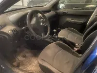 Usado Peugeot 206 70 CV (51 kW) 2006 Azul Familiar