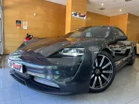 Usado Porsche Taycan 4S Sport Turismo 389 kW (530 CV) 2022 Gris metalizado Berlina