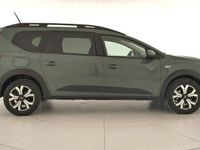 Usado Dacia Jogger Expression 110 CV (80 kW) 2024 Verde Monovolumen