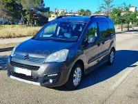 Usado Citroën Berlingo Feel 110 CV (80 kW) 2016 Marrón Monovolumen