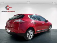 Usado Renault Mégane III Dynamique 110 CV (80 kW) 2009 Rojo Berlina