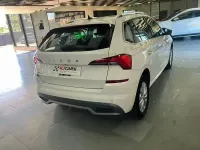 Usado Skoda Kamiq Ambition 110 CV (80 kW) 2021 Blanco SUV