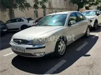 Usado Ford Mondeo Ambiente 115 CV (84 kW) 2006 Gris / plata Berlina