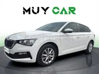Usado Skoda Scala Ambition 110 CV (80 kW) 2022 Blanco Utilitario