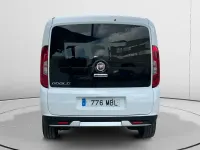 Usado Fiat Doblò Trekking 120 CV (88 kW) 2022 Blanco Monovolumen