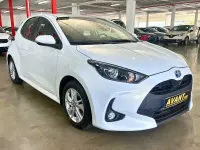 Usado Toyota Yaris Hybrid Plus 116 CV (85 kW) 2024 Blanco Berlina