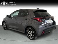 Usado Toyota Yaris Hybrid Style 116 CV (85 kW) 2021 Gris / plata Berlina
