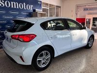 Usado Ford Focus Trend 120 CV (88 kW) 2022 Blanco Berlina