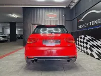 Usado Audi A1 Sportback Attraction 95 CV (69 kW) 2018 Rojo Utilitario