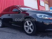 Usado Volvo V40 Kinetic 115 CV (84 kW) 2012 Negro Utilitario