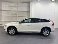 Usado Volvo V60 CC Kinetic 150 CV (110 kW) 2017 Blanco Familiar