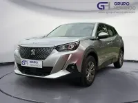Usado Peugeot e-208 Active 100 kW (136 CV) 2021 Gris Utilitario