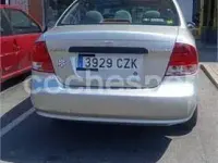 Usado Chevrolet Kalos 94 CV (69 kW) 2004 Gris / plata Berlina