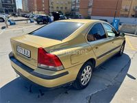 Käytetty Volvo S60 170 HP (125 kW) 2001 Keltainen Sedan