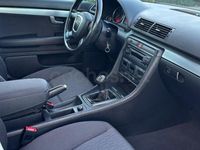 Usado Audi A4 140 CV (102 kW) 2005 Gris / plata Berlina