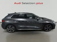 Usado Audi A3 204 CV (150 kW) 2025 Gris / plata Berlina