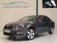 Usado Skoda Octavia Style 150 CV (110 kW) 2019 Gris / plata Berlina
