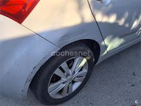 Usado Hyundai ix20 Comfort 77 CV (56 kW) 2011 Gris / plata Utilitario
