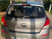 Usado Hyundai i20 90 CV (66 kW) 2013 Beige Utilitario