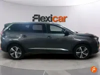 Usado Peugeot 5008 Allure 130 CV (95 kW) 2024 Gris / plata SUV