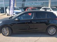 Usado Kia Rio 101 CV (74 kW) 2019 Negro Utilitario