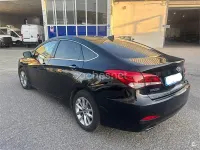 Usado Hyundai i40 141 CV (103 kW) 2017 Negro Berlina