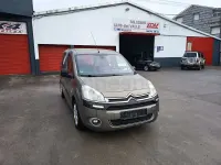 Usado Citroën Berlingo Feel 100 CV (73 kW) 2015 Beige Monovolumen