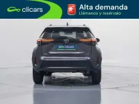Usado Toyota Yaris Cross Active 92 CV (67 kW) 2024 Gris SUV