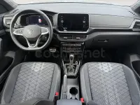 Usado VW T-Cross R-line 116 CV (85 kW) 2024 Gris / plata SUV