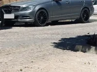 Usado Mercedes C220 Avantgarde 170 CV (125 kW) 2013 Gris / plata Berlina